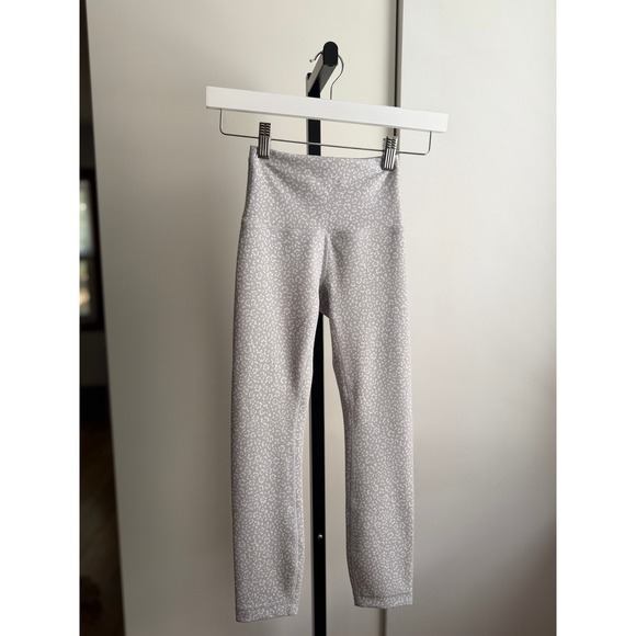 Lululemon Pants - Lululemon Wunder Train High-Rise 25" - Size 0 - Leopard Daisy Starlight Multi